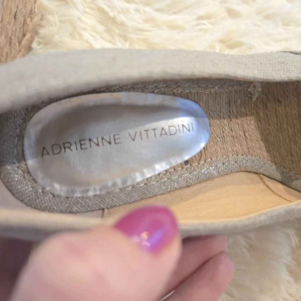 Adrienne Vittadini Nude And Silver Peep-toe Textured Wedge. Size 6.5. Like New.